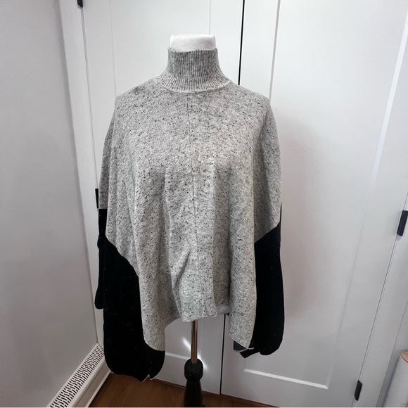 NWT Ann Taylor Black and Gray Poncho - Picture 2 of 5
